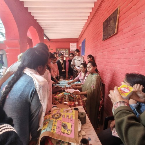 2026-02-12 A Two-day Workshop On Fabric Painting And Clay Art Was Organized